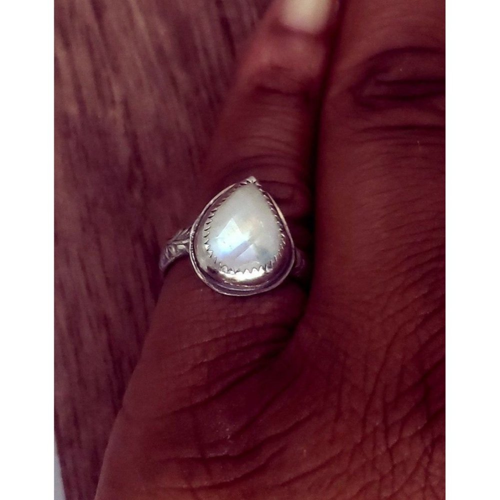 Moonstone ring - Picture 10 of 12